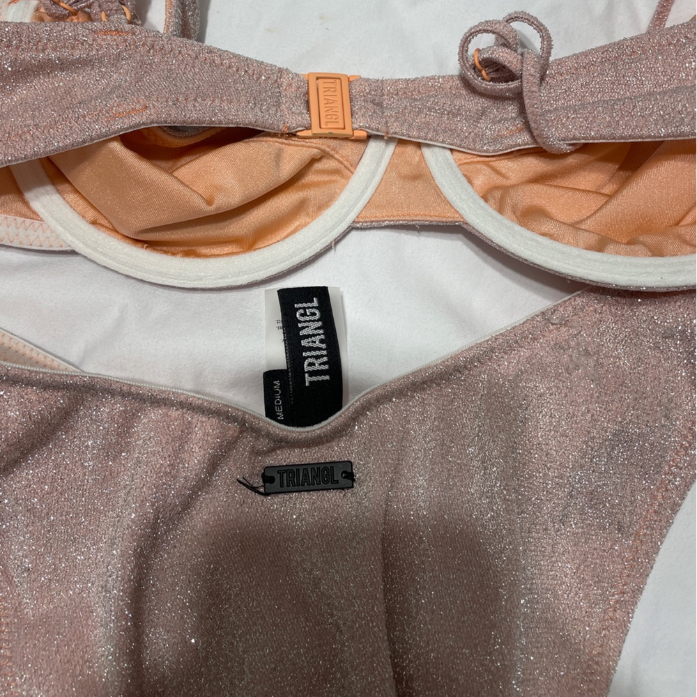 Triangl Bikini - Picture 4 of 7